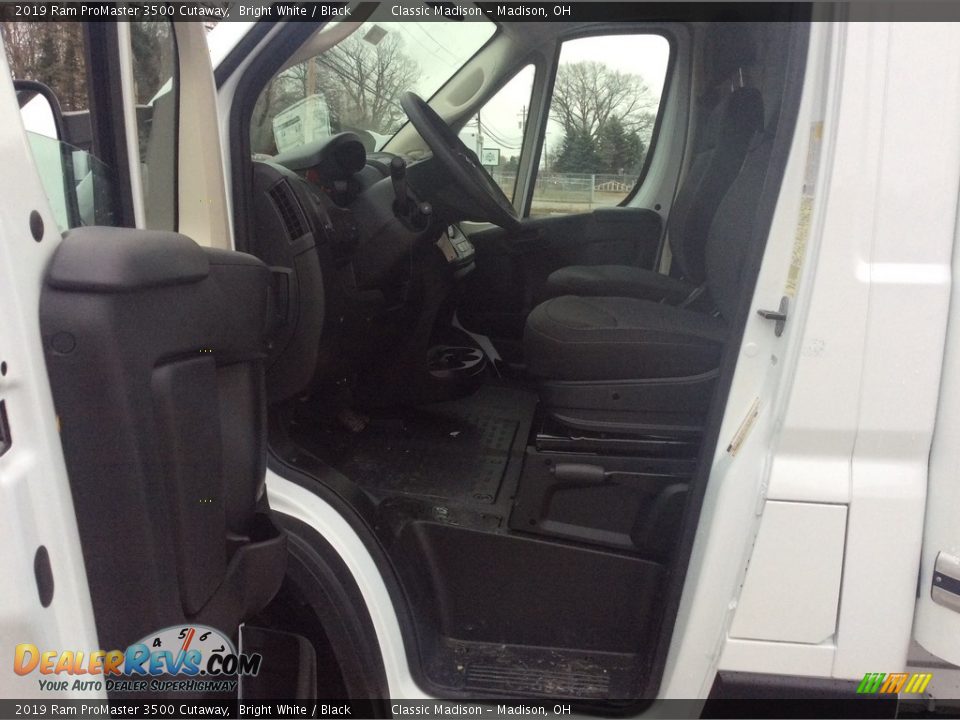 2019 Ram ProMaster 3500 Cutaway Bright White / Black Photo #12