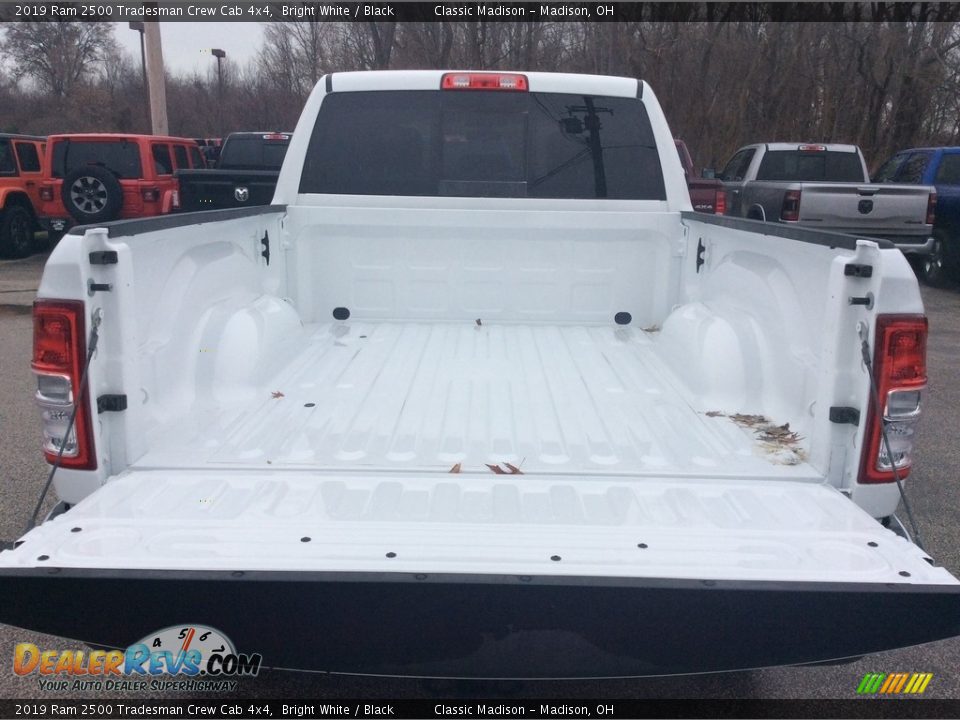 2019 Ram 2500 Tradesman Crew Cab 4x4 Bright White / Black Photo #9