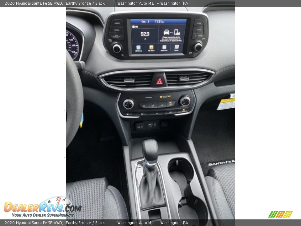 Controls of 2020 Hyundai Santa Fe SE AWD Photo #32