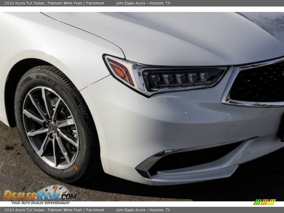 2019 Acura TLX Sedan Platinum White Pearl / Parchment Photo #10