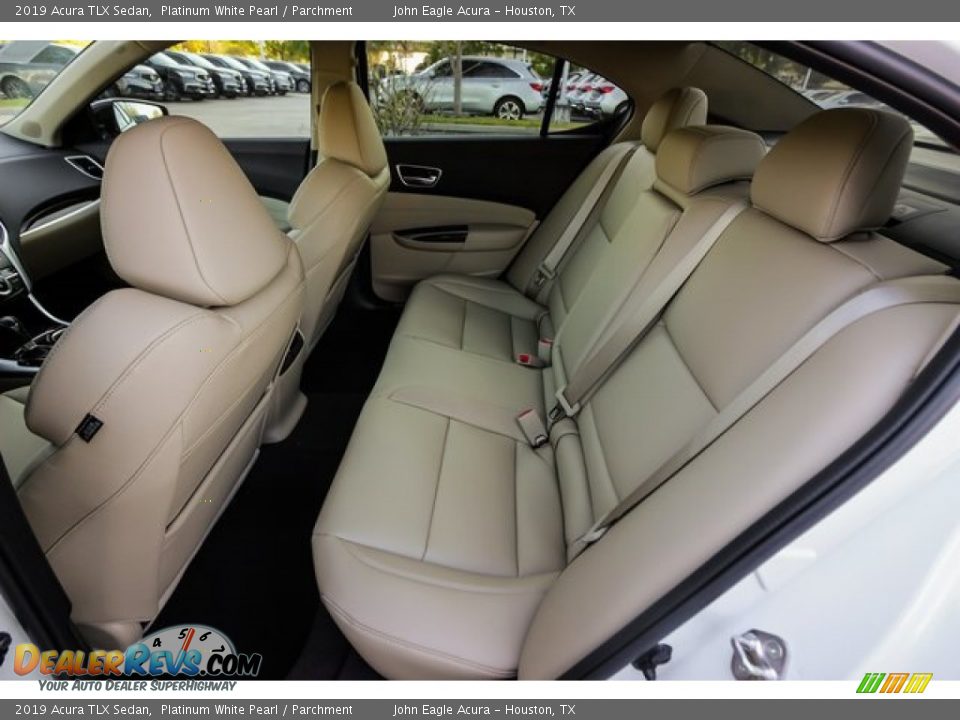 2019 Acura TLX Sedan Platinum White Pearl / Parchment Photo #19