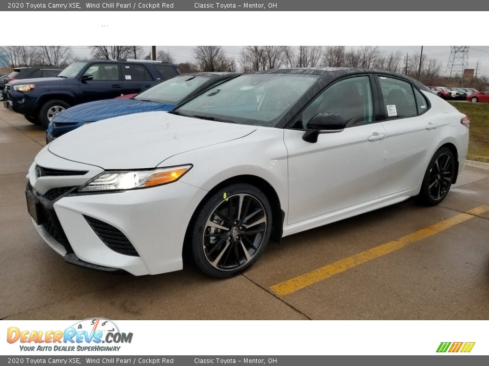 Front 3/4 View of 2020 Toyota Camry XSE Photo #1
