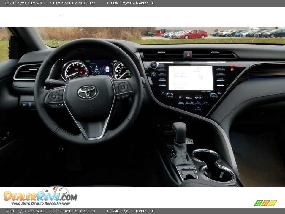 2020 Toyota Camry XLE Galactic Aqua Mica / Black Photo #4