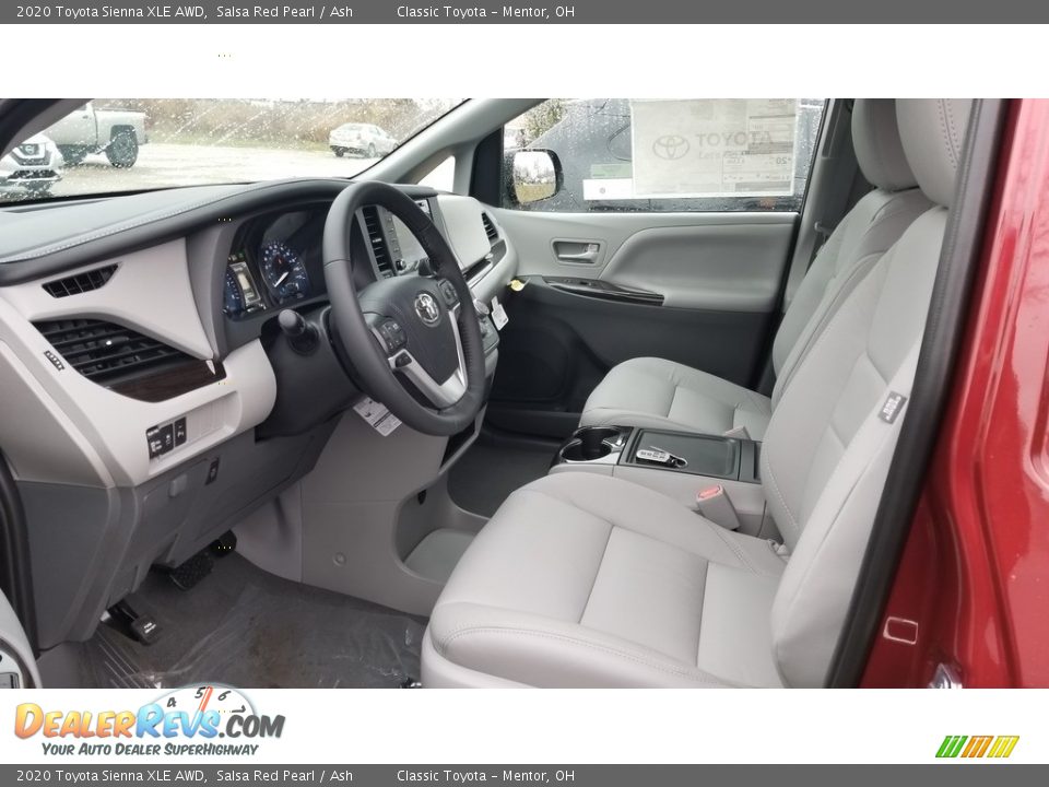 Front Seat of 2020 Toyota Sienna XLE AWD Photo #2
