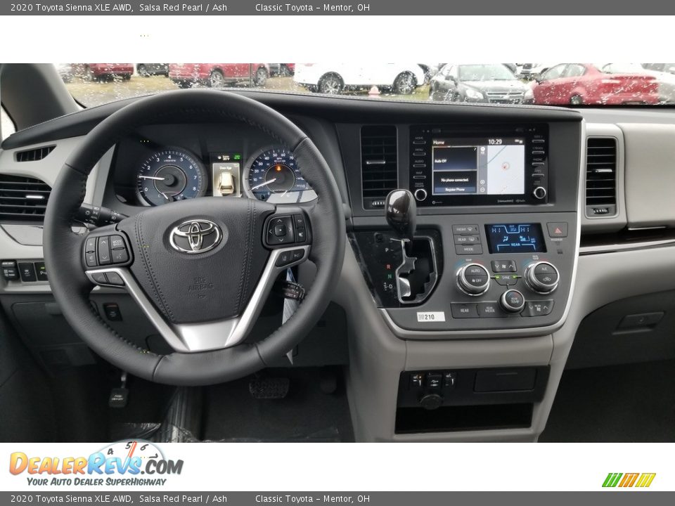 Controls of 2020 Toyota Sienna XLE AWD Photo #4