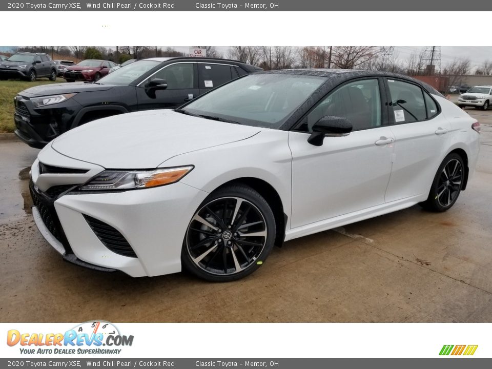 Front 3/4 View of 2020 Toyota Camry XSE Photo #1