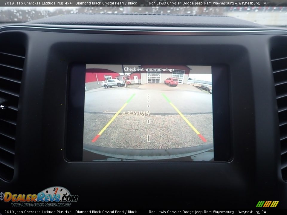 2019 Jeep Cherokee Latitude Plus 4x4 Diamond Black Crystal Pearl / Black Photo #17