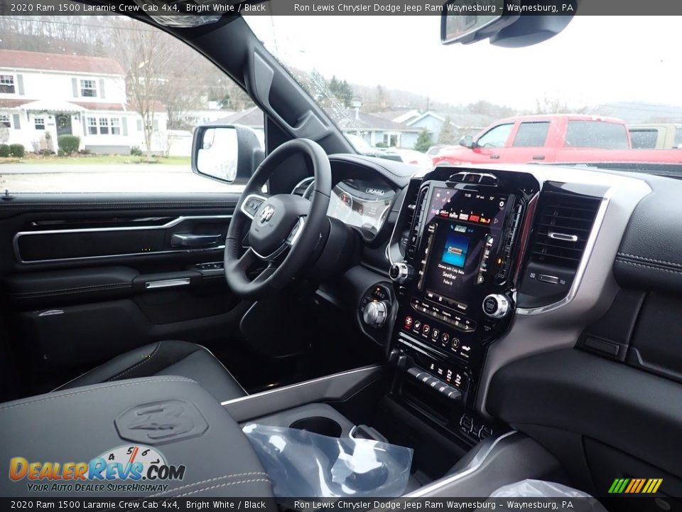 Dashboard of 2020 Ram 1500 Laramie Crew Cab 4x4 Photo #10