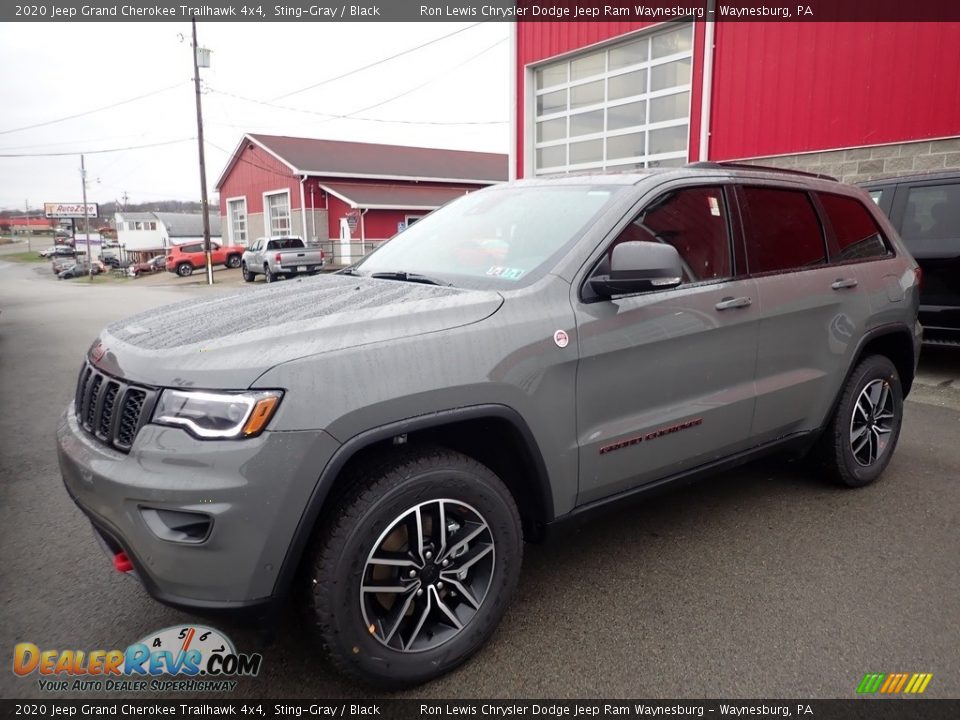 Front 3/4 View of 2020 Jeep Grand Cherokee Trailhawk 4x4 Photo #1