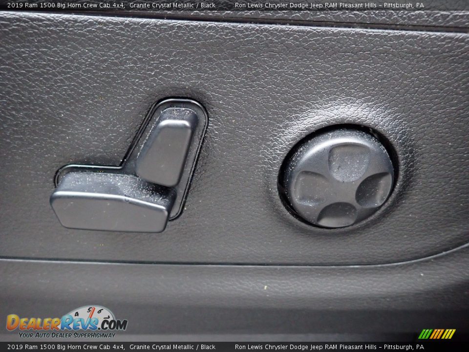 2019 Ram 1500 Big Horn Crew Cab 4x4 Granite Crystal Metallic / Black Photo #16