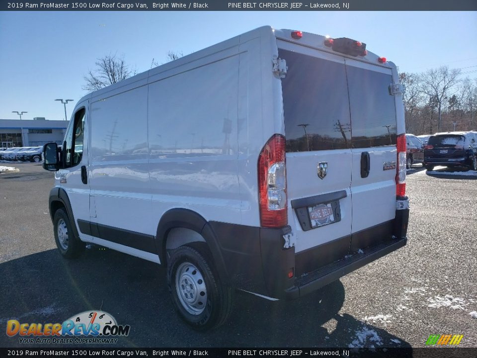 2019 Ram ProMaster 1500 Low Roof Cargo Van Bright White / Black Photo #4