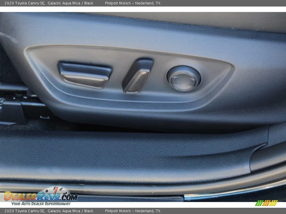 2020 Toyota Camry SE Galactic Aqua Mica / Black Photo #7