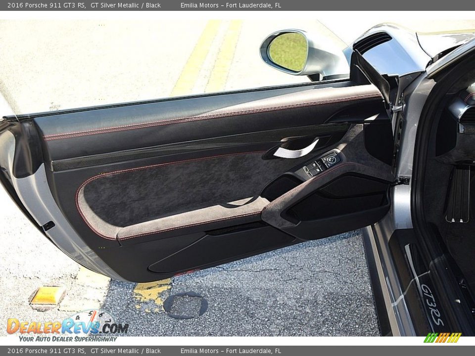 Door Panel of 2016 Porsche 911 GT3 RS Photo #24