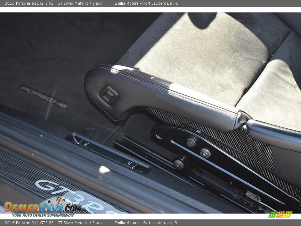 Front Seat of 2016 Porsche 911 GT3 RS Photo #26