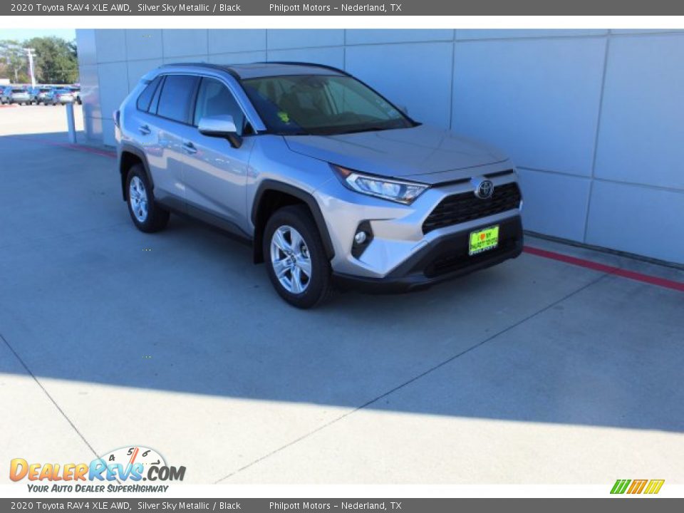 2020 Toyota RAV4 XLE AWD Silver Sky Metallic / Black Photo #2