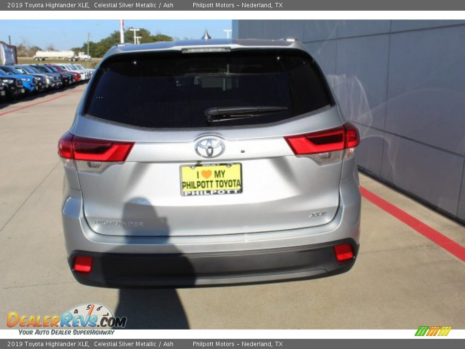 2019 Toyota Highlander XLE Celestial Silver Metallic / Ash Photo #6