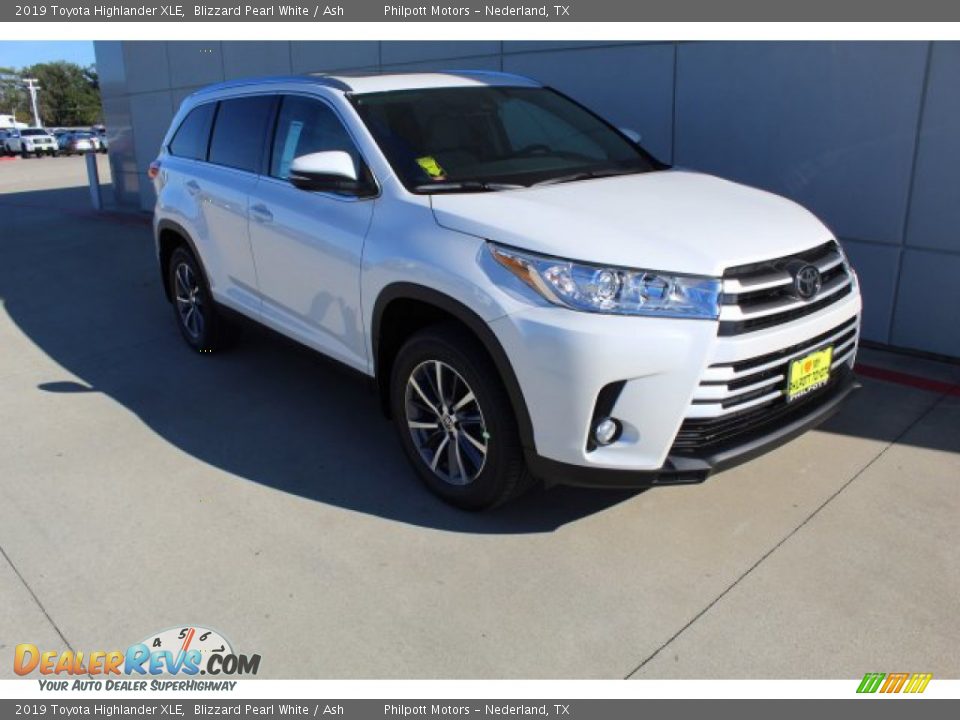 2019 Toyota Highlander XLE Blizzard Pearl White / Ash Photo #2