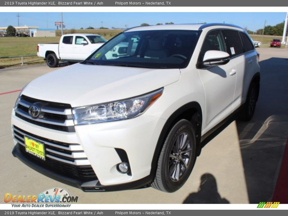 2019 Toyota Highlander XLE Blizzard Pearl White / Ash Photo #4