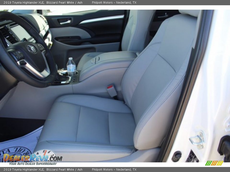 2019 Toyota Highlander XLE Blizzard Pearl White / Ash Photo #9