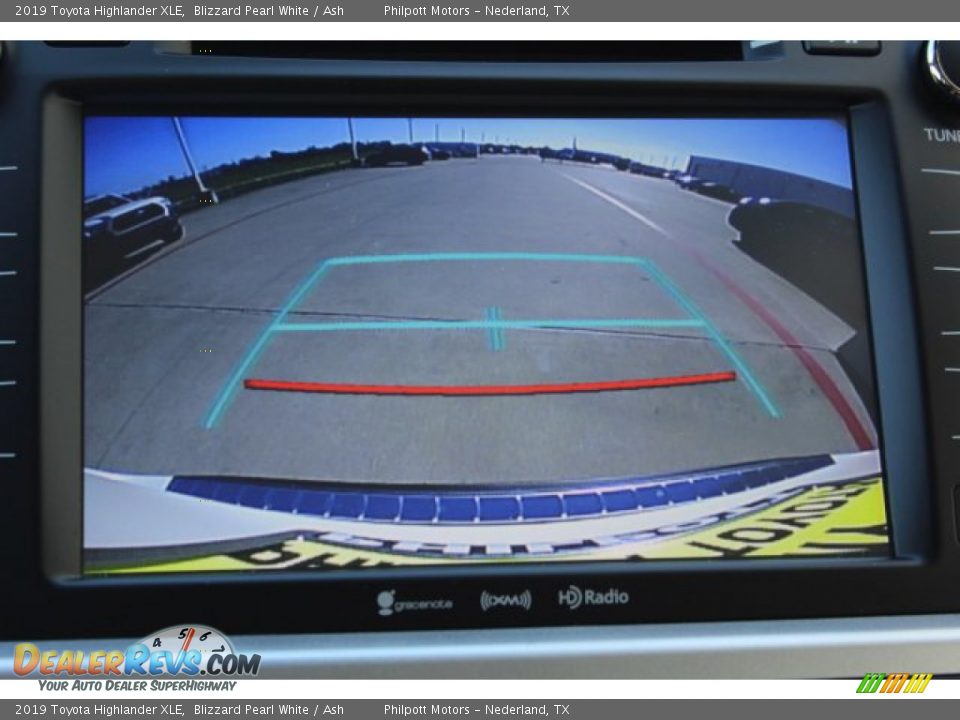 2019 Toyota Highlander XLE Blizzard Pearl White / Ash Photo #16