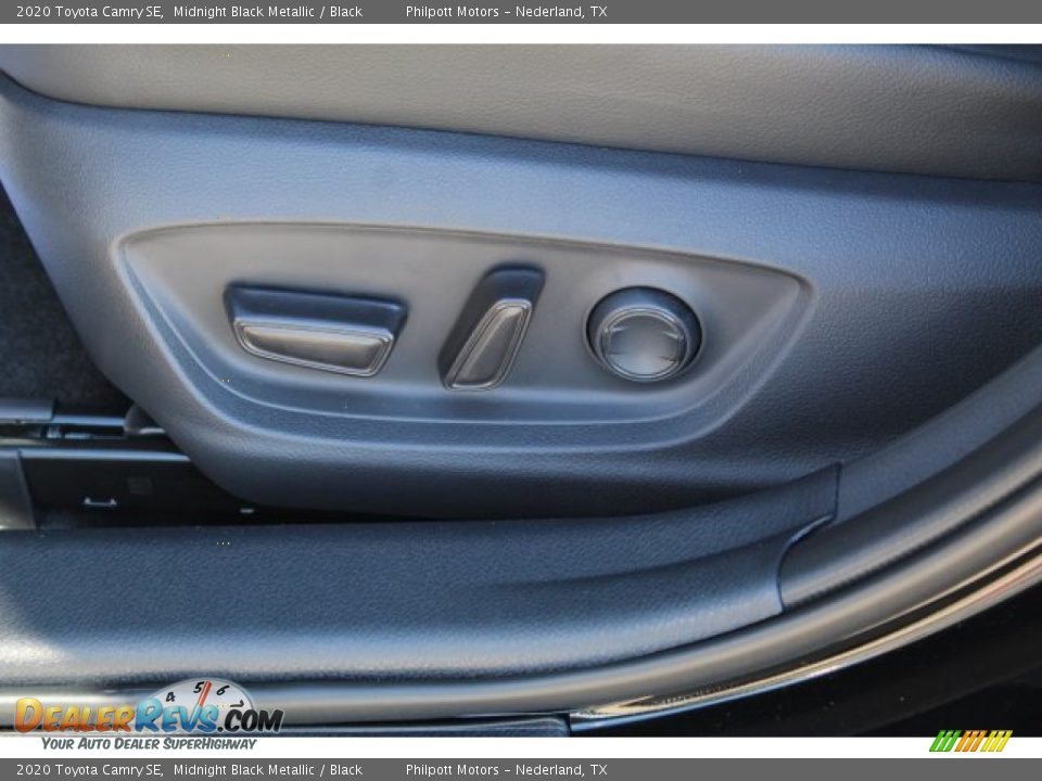 2020 Toyota Camry SE Midnight Black Metallic / Black Photo #11
