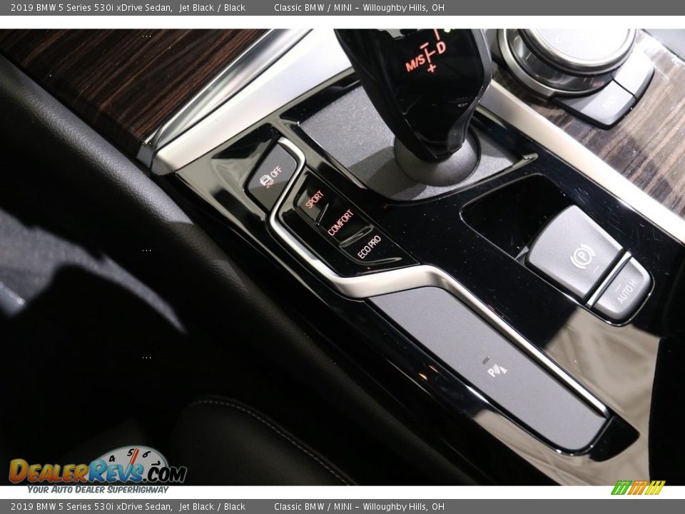 2019 BMW 5 Series 530i xDrive Sedan Jet Black / Black Photo #16