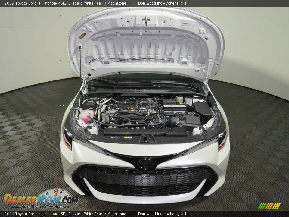 2019 Toyota Corolla Hatchback SE Blizzard White Pearl / Moonstone Photo #5