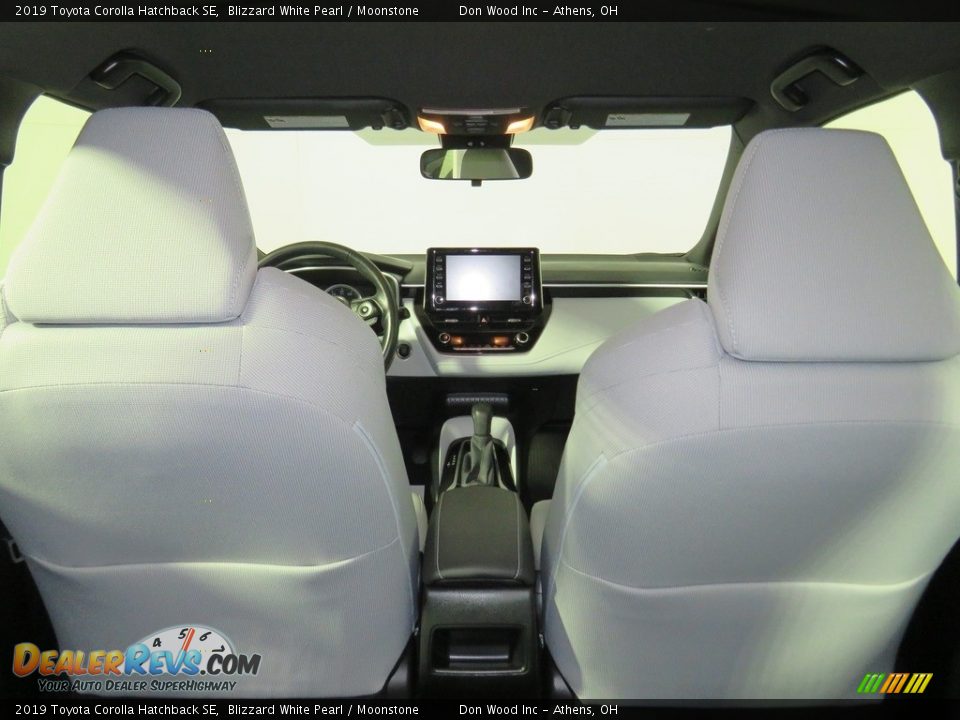 2019 Toyota Corolla Hatchback SE Blizzard White Pearl / Moonstone Photo #14