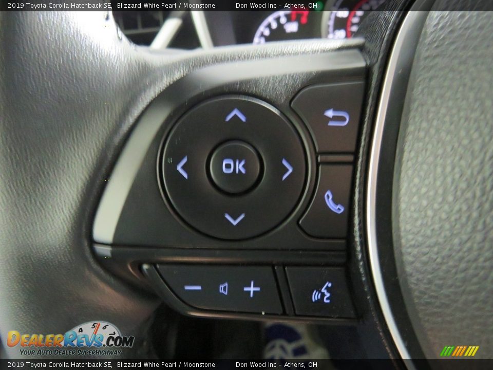 2019 Toyota Corolla Hatchback SE Blizzard White Pearl / Moonstone Photo #29