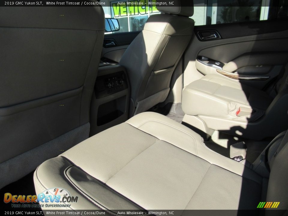 2019 GMC Yukon SLT White Frost Tintcoat / Cocoa/Dune Photo #10