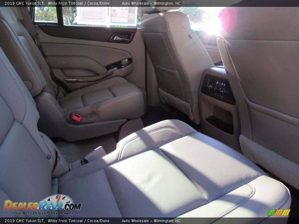 2019 GMC Yukon SLT White Frost Tintcoat / Cocoa/Dune Photo #12