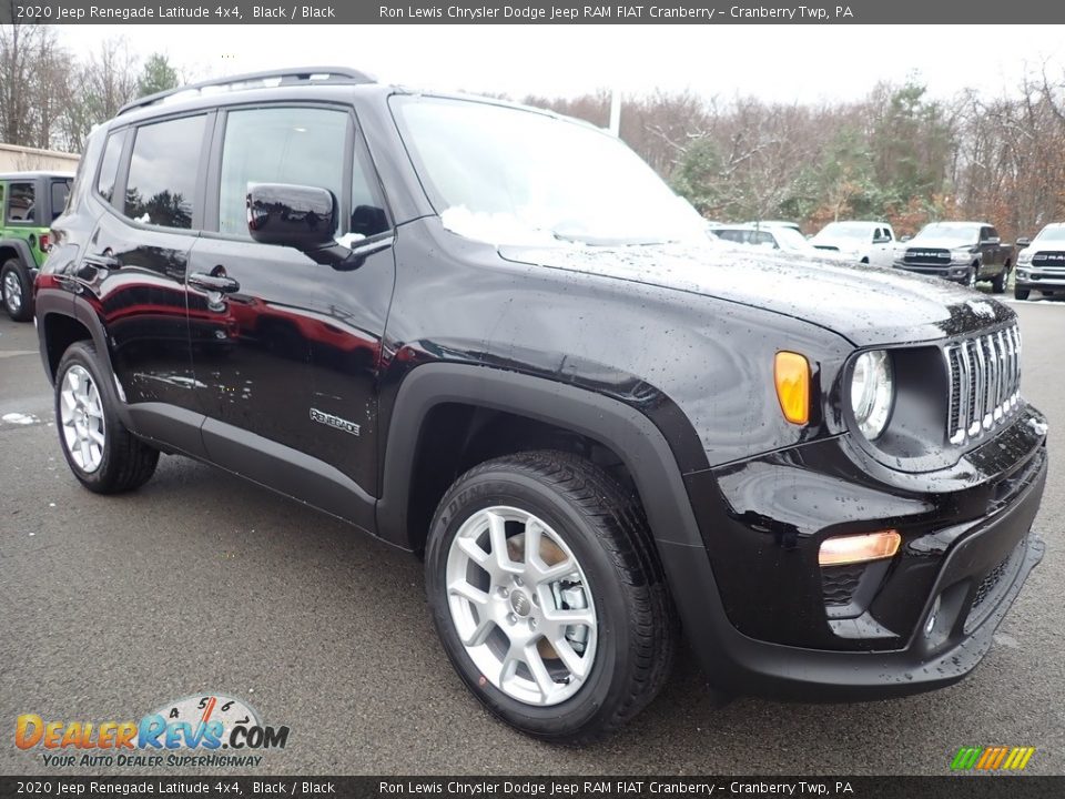 Front 3/4 View of 2020 Jeep Renegade Latitude 4x4 Photo #7