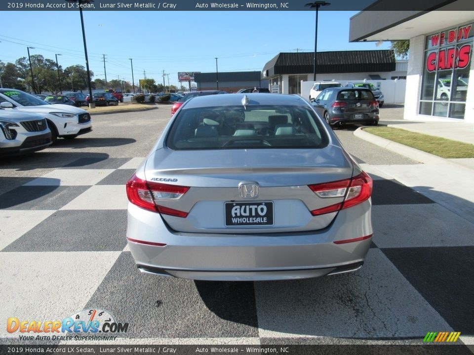 2019 Honda Accord LX Sedan Lunar Silver Metallic / Gray Photo #4