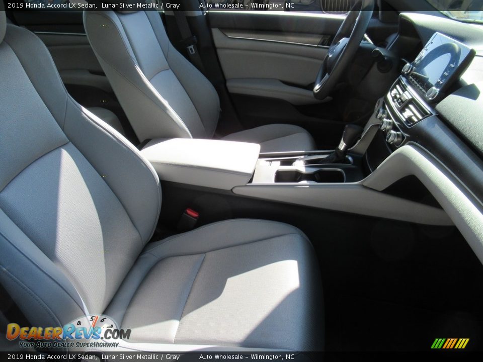 2019 Honda Accord LX Sedan Lunar Silver Metallic / Gray Photo #13