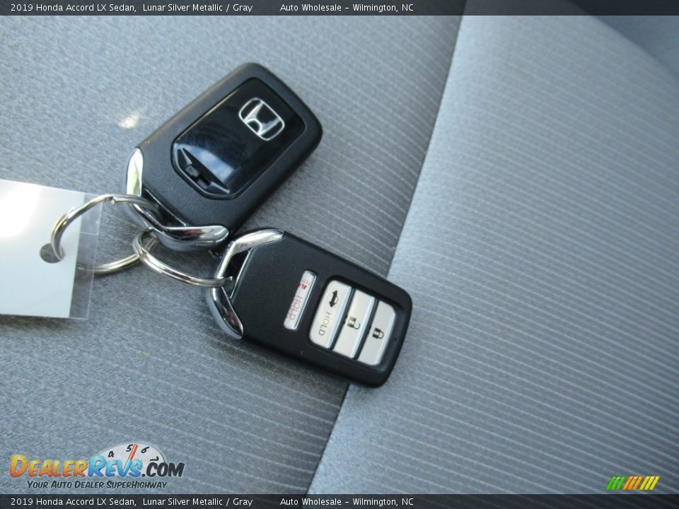 Keys of 2019 Honda Accord LX Sedan Photo #20