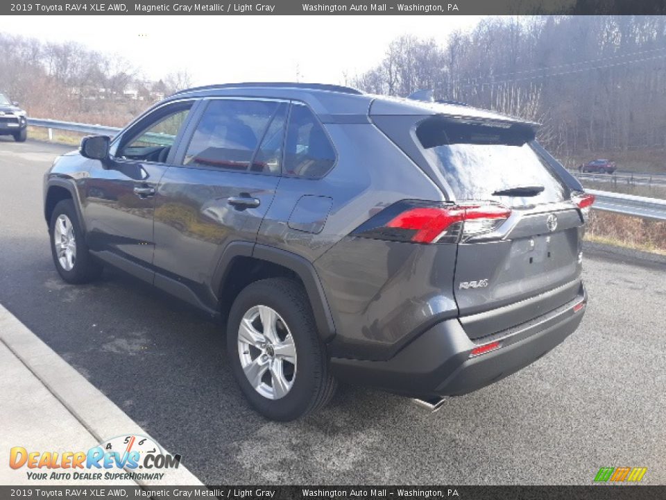 2019 Toyota RAV4 XLE AWD Magnetic Gray Metallic / Light Gray Photo #2
