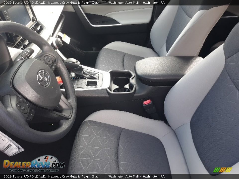 2019 Toyota RAV4 XLE AWD Magnetic Gray Metallic / Light Gray Photo #4
