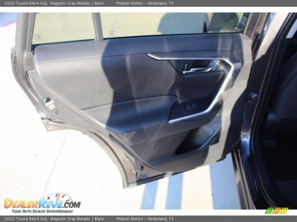 2020 Toyota RAV4 XLE Magnetic Gray Metallic / Black Photo #22