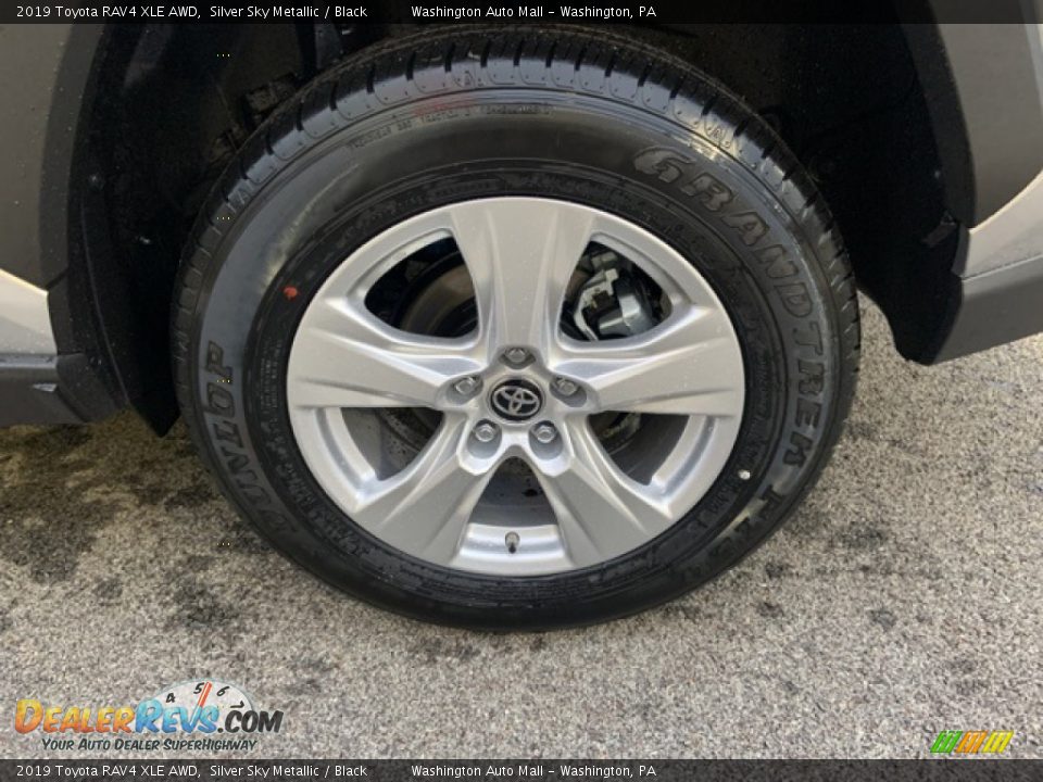 2019 Toyota RAV4 XLE AWD Silver Sky Metallic / Black Photo #5