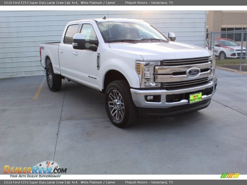 2019 Ford F250 Super Duty Lariat Crew Cab 4x4 White Platinum / Camel Photo #2