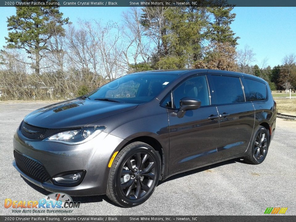 2020 Chrysler Pacifica Touring Granite Crystal Metallic / Black Photo #2