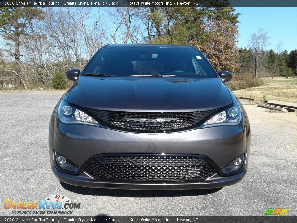 2020 Chrysler Pacifica Touring Granite Crystal Metallic / Black Photo #3