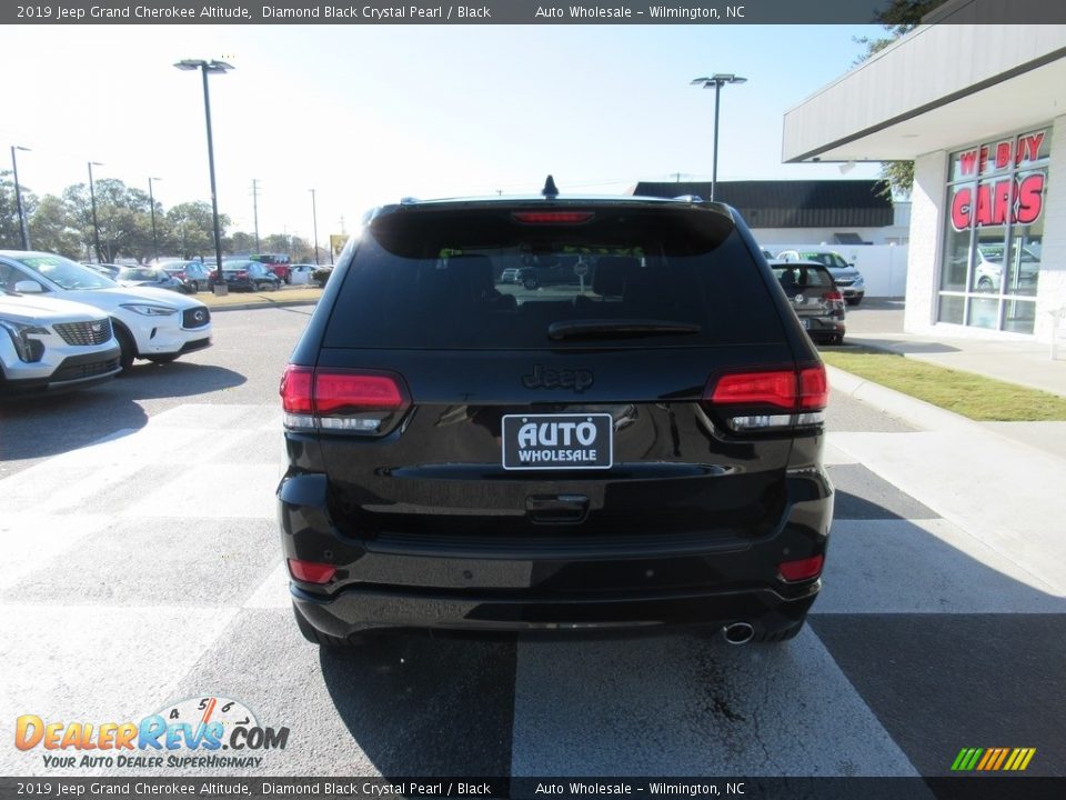 2019 Jeep Grand Cherokee Altitude Diamond Black Crystal Pearl / Black Photo #4