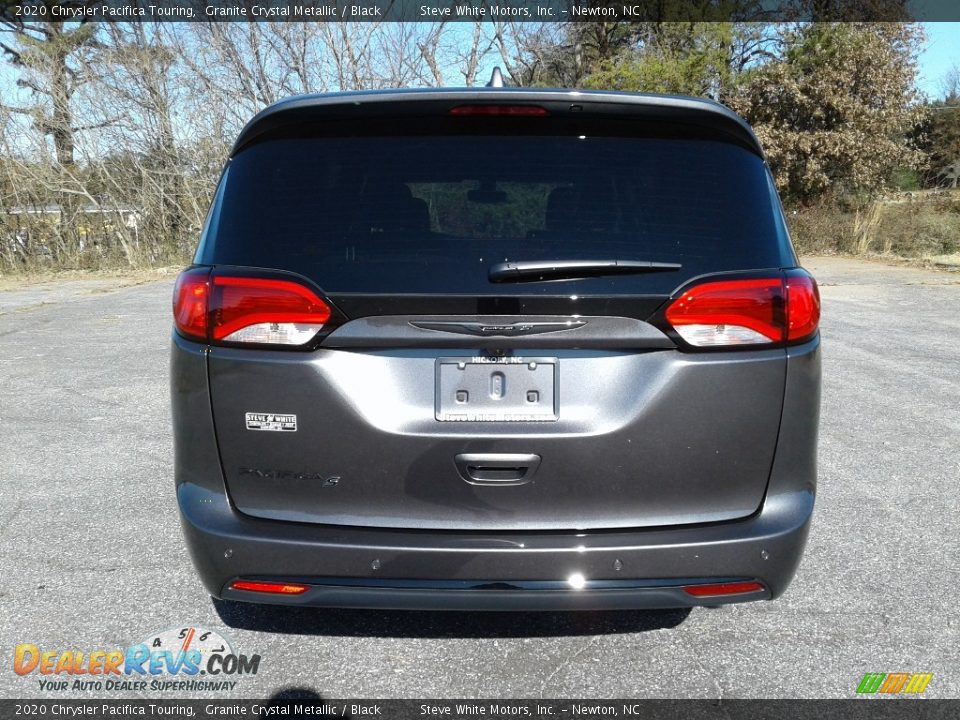 2020 Chrysler Pacifica Touring Granite Crystal Metallic / Black Photo #7