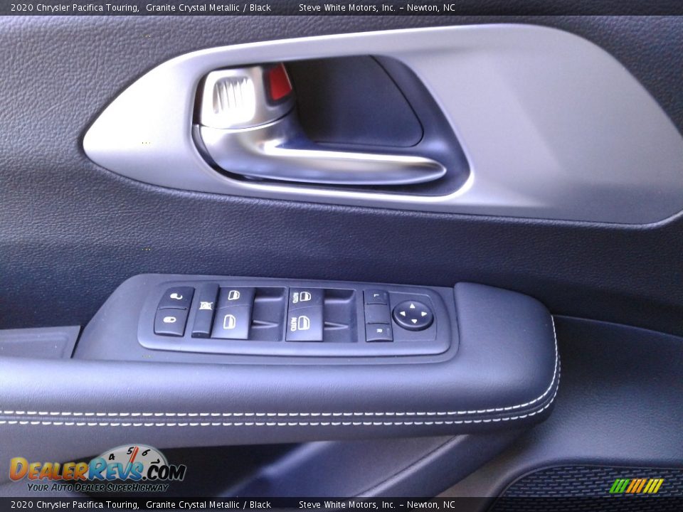 2020 Chrysler Pacifica Touring Granite Crystal Metallic / Black Photo #9