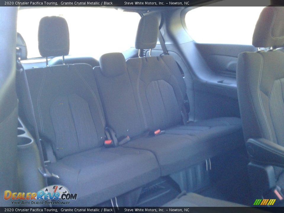 2020 Chrysler Pacifica Touring Granite Crystal Metallic / Black Photo #15