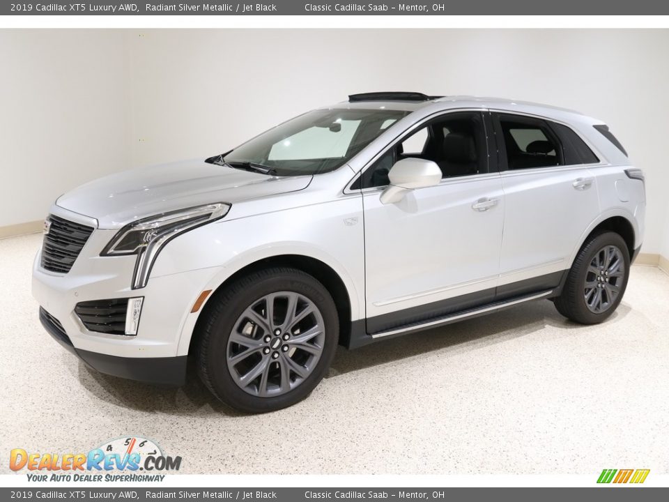 Radiant Silver Metallic 2019 Cadillac XT5 Luxury AWD Photo #3