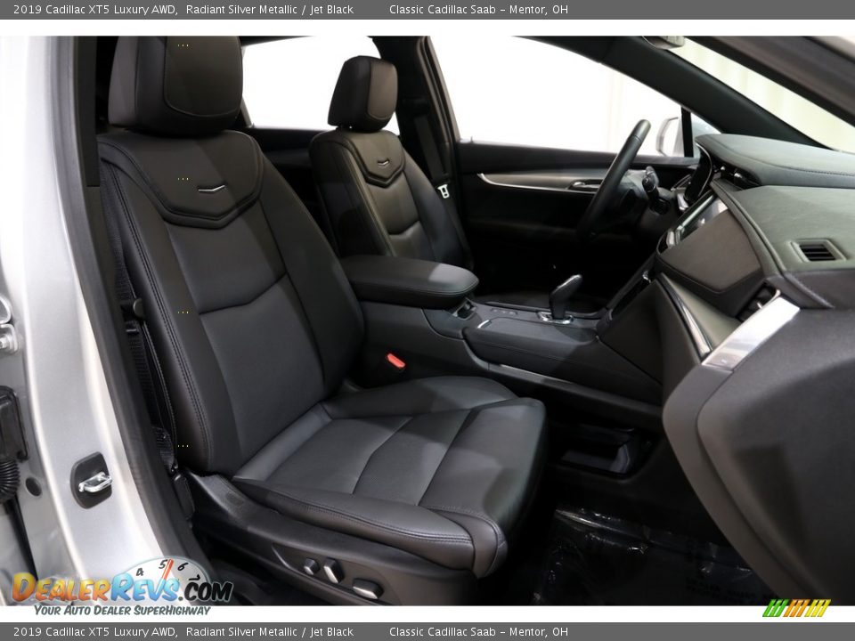 2019 Cadillac XT5 Luxury AWD Radiant Silver Metallic / Jet Black Photo #18
