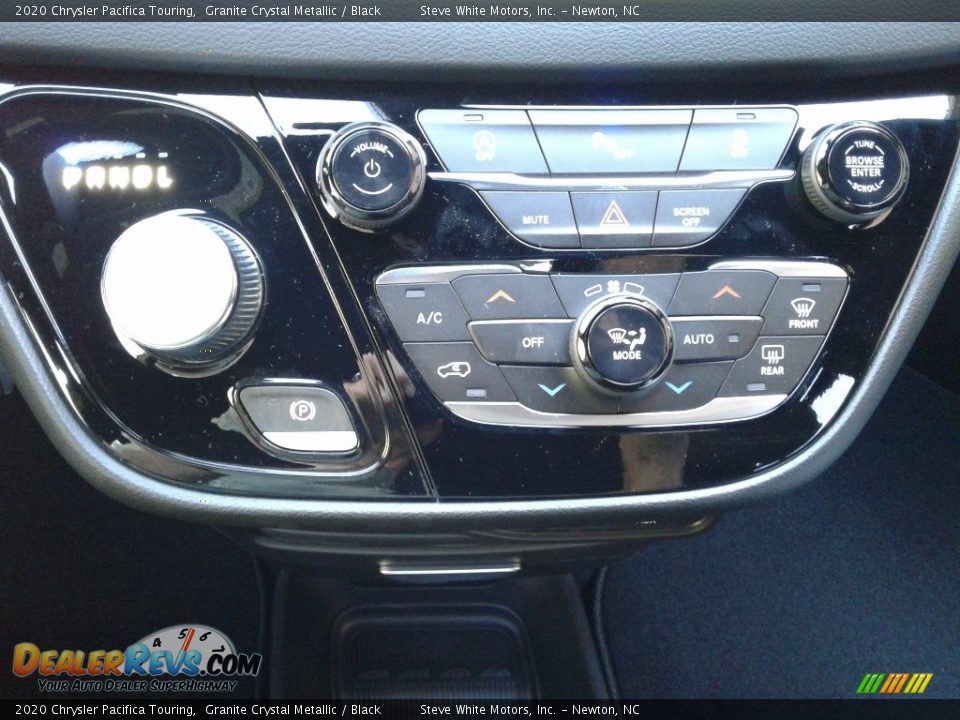 2020 Chrysler Pacifica Touring Granite Crystal Metallic / Black Photo #31