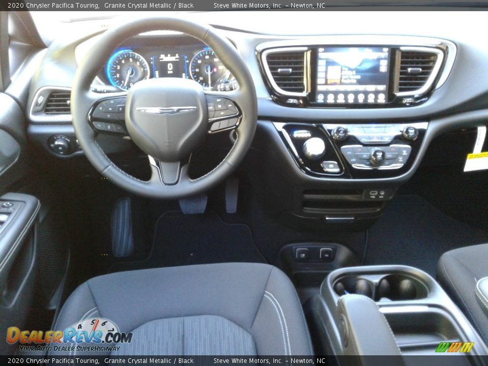 2020 Chrysler Pacifica Touring Granite Crystal Metallic / Black Photo #33